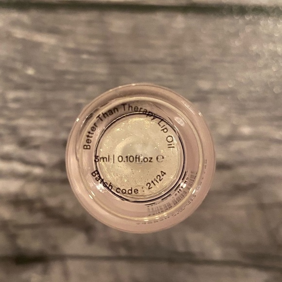 TRUST Fund Beauty Better Than Therapy Lip Oil NIB - Picture 6 of 7